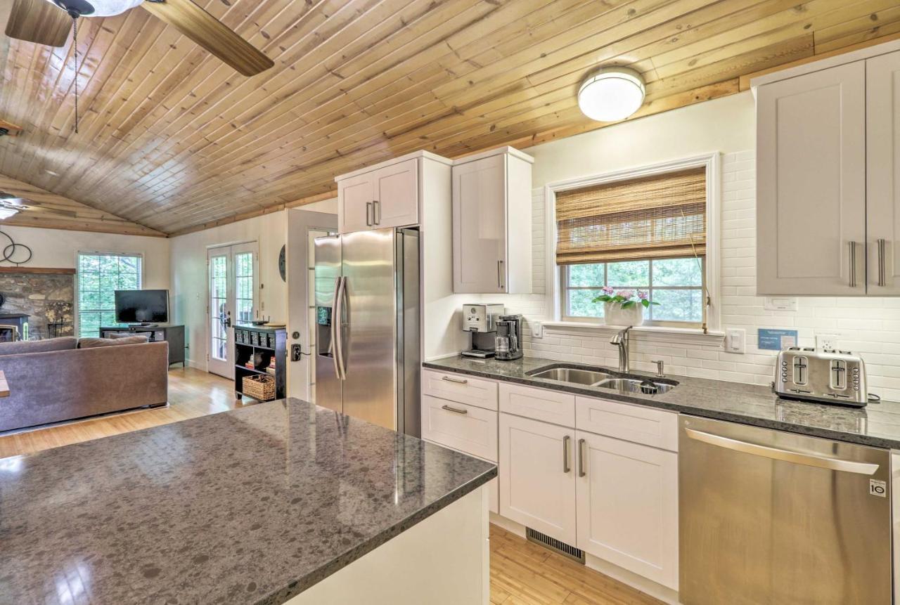 Villa Creekside Hideaway With Fire Pit And Creek Access! Mountain View Exterior foto